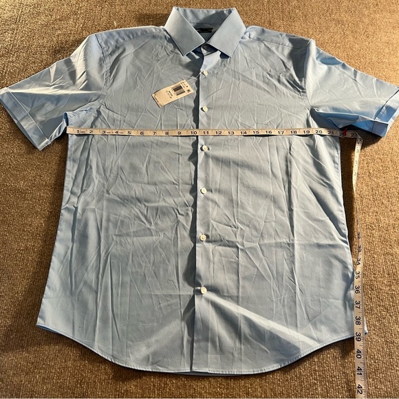 Van Heusen Sky Blue Casual Button Down Shirt Medium - Picture 1 of 5